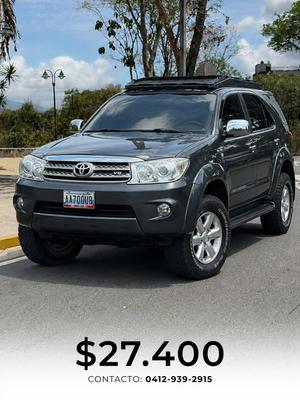 Toyota Fortuner 2010