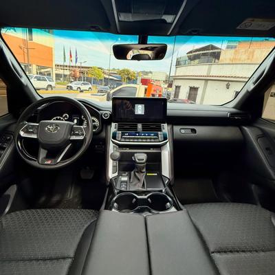 Toyota Land Cruiser 2024
