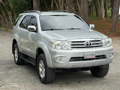 Toyota Fortuner 2011