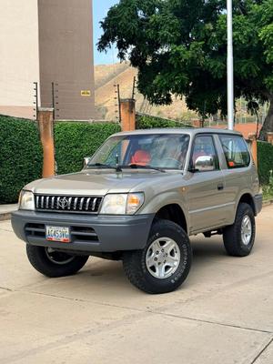 Toyota Meru 2006