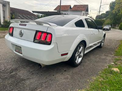 Ford Mustang 2006
