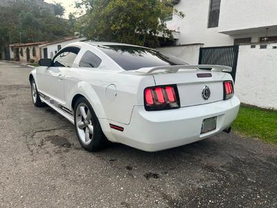 Ford Mustang 2006
