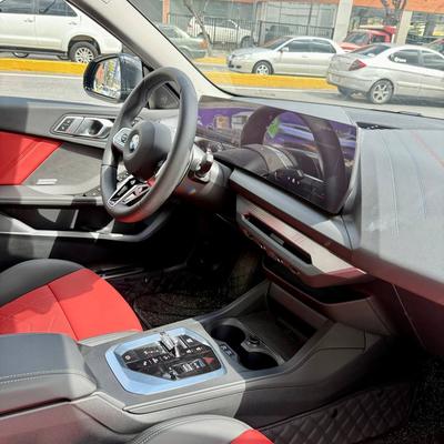 BMW 225 2025