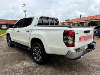Mitsubishi L200 2023