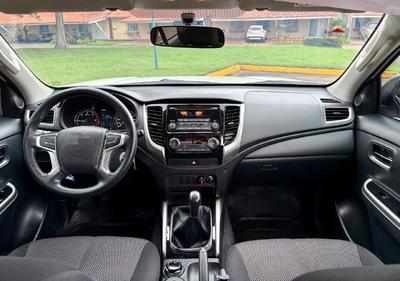 Mitsubishi L200 2023