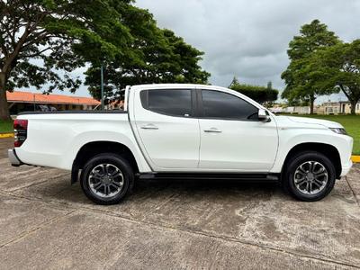 Mitsubishi L200 2023