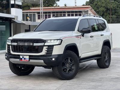 Toyota Land Cruiser 300 2023