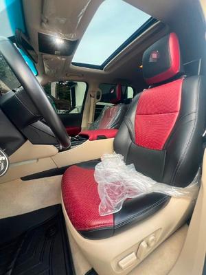 Toyota Land Cruiser 300 2023