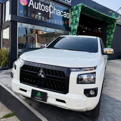 Mitsubishi L200 2025