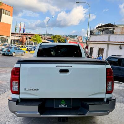 Mitsubishi L200 2025