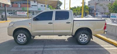 Toyota Hilux 2014