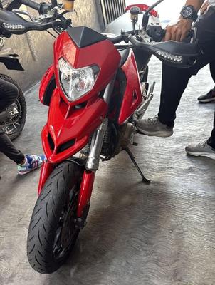 Ducati Hypermotard 1100 2008
