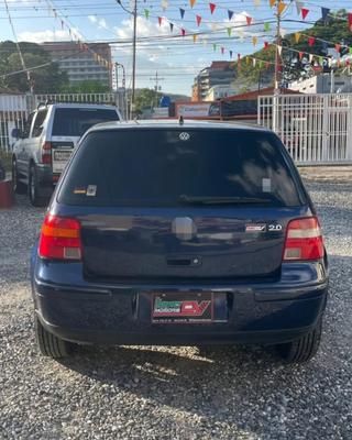 Volkswagen Golf 2004