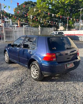 Volkswagen Golf 2004