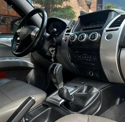Mitsubishi Montero Sport 2014