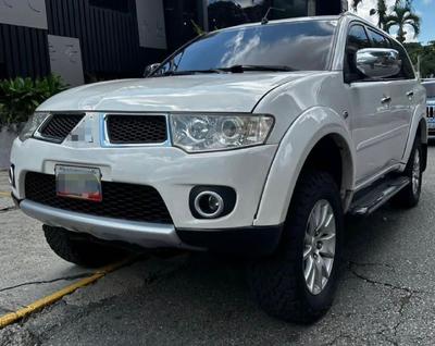 Mitsubishi Montero Sport 2014