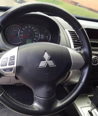 Mitsubishi Montero 2014