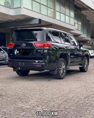 Toyota Land Cruiser 300 2024