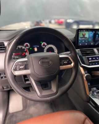Toyota Land Cruiser 300 2024