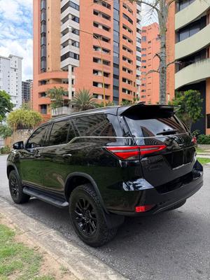 Toyota Fortuner 2021