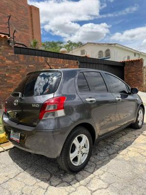 Toyota Yaris 2011