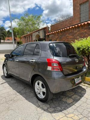 Toyota Yaris 2011