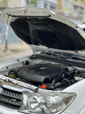 Toyota Fortuner 2012