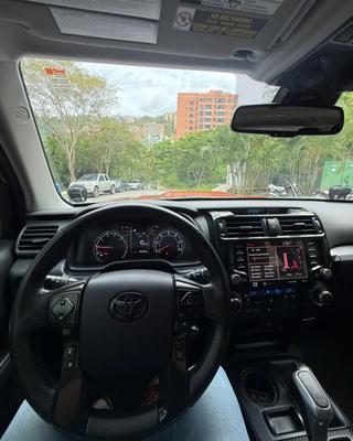Jeep Commander 2024