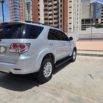Toyota Fortuner 2015