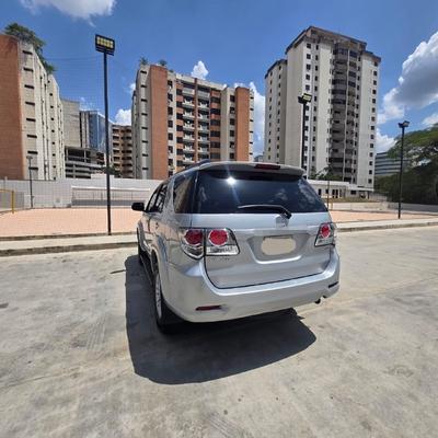 Toyota Fortuner 2015