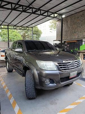 Toyota Hilux 2013