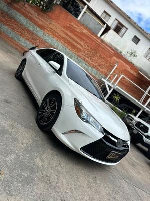 Toyota Camry 2016