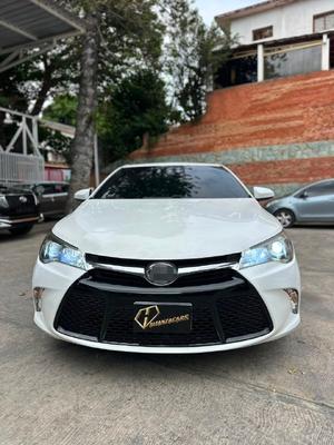 Toyota Camry 2016