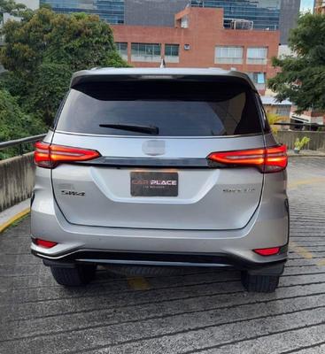 Toyota SW4 Fortuner 2024