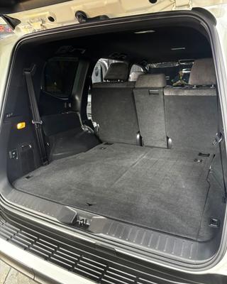 Toyota Land Cruiser 300 2025