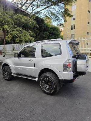 Mitsubishi Montero 2008