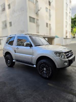 Mitsubishi Montero 2008