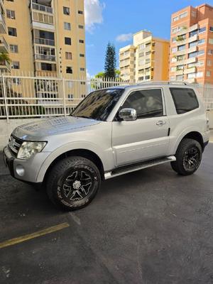 Mitsubishi Montero 2008