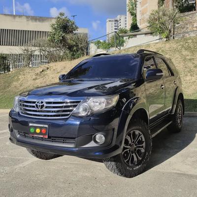 Toyota Fortuner 2013