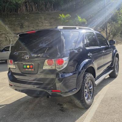 Toyota Fortuner 2013