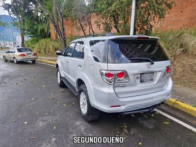 Toyota Fortuner 2014