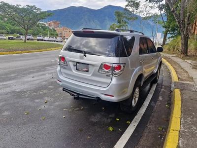 Toyota Fortuner 2014