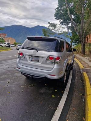 Toyota Fortuner 2014