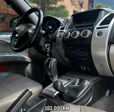 Mitsubishi Montero Sport 2014