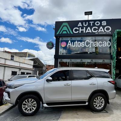 Toyota Fortuner 2022