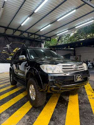 Toyota Fortuner 2008